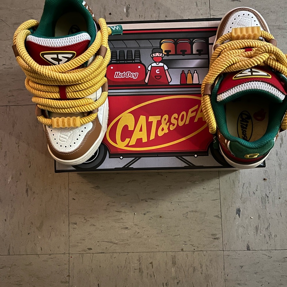 Cat & Sofa trainers